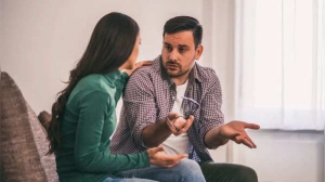 Relationship Red Flags: Spotting Commitment Issues Early On