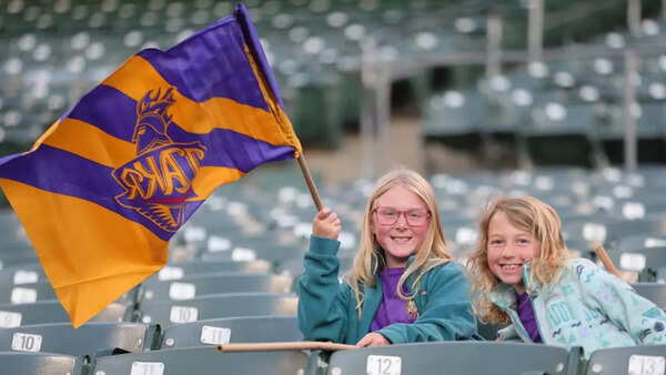 Fans supporting Los Angeles Knight Riders at MLC